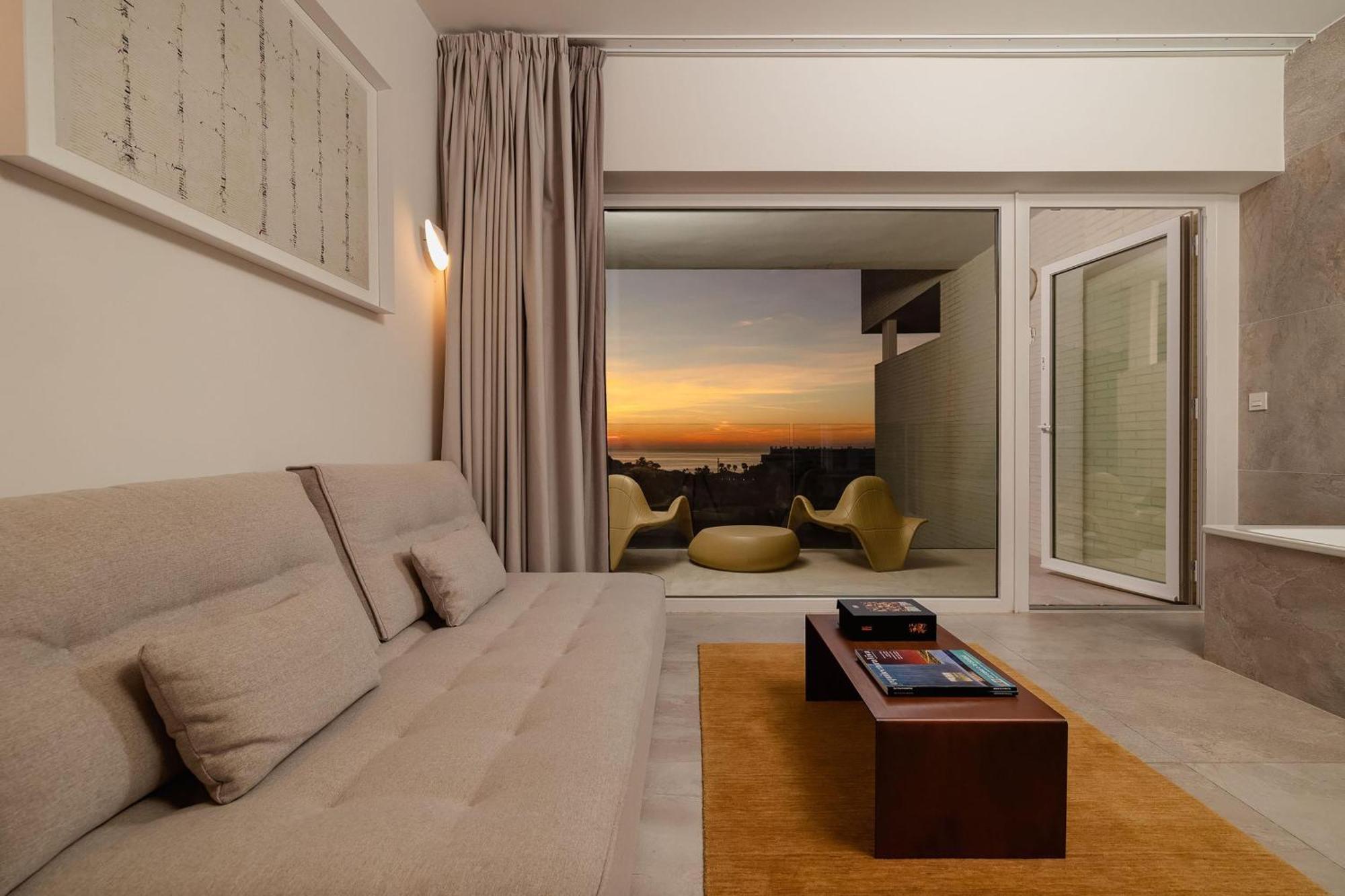 Twin Leiro Suite with Sea View