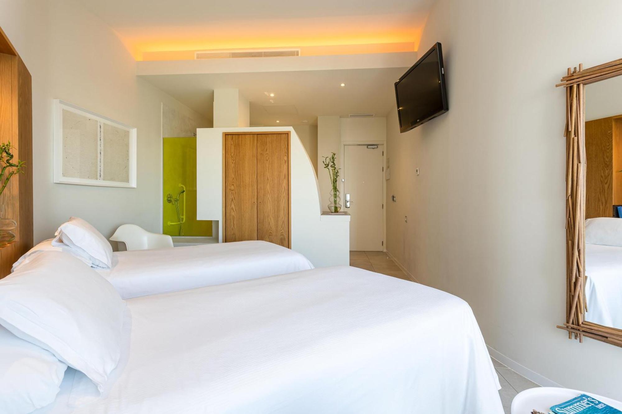 Twin Room Sea View